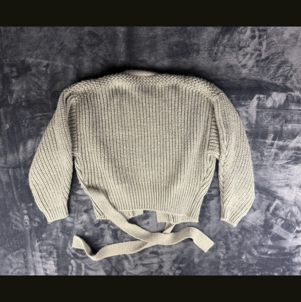 Zara Ribbed Knit Cropped - Picture 2 of 3